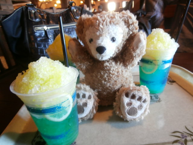 ダッフィーとフローズンカクテル